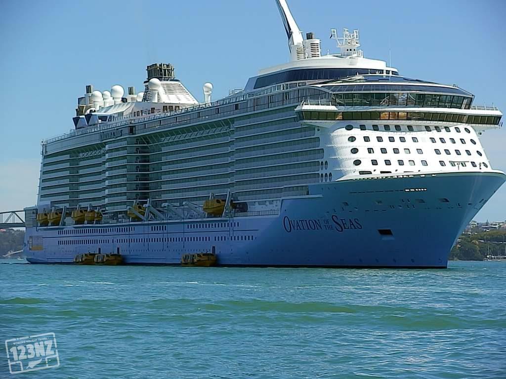 Ovation of the Seas cruiseschip in Auckland